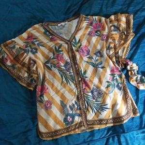 Adorable button down top